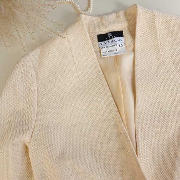 Vintage Givenchy collarless deep V neck blazer neutral cream, tailored jacket - Picture 13 of 16